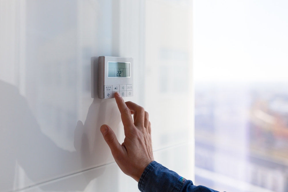 Is It Cheaper To Keep Heating On Low All The Time?